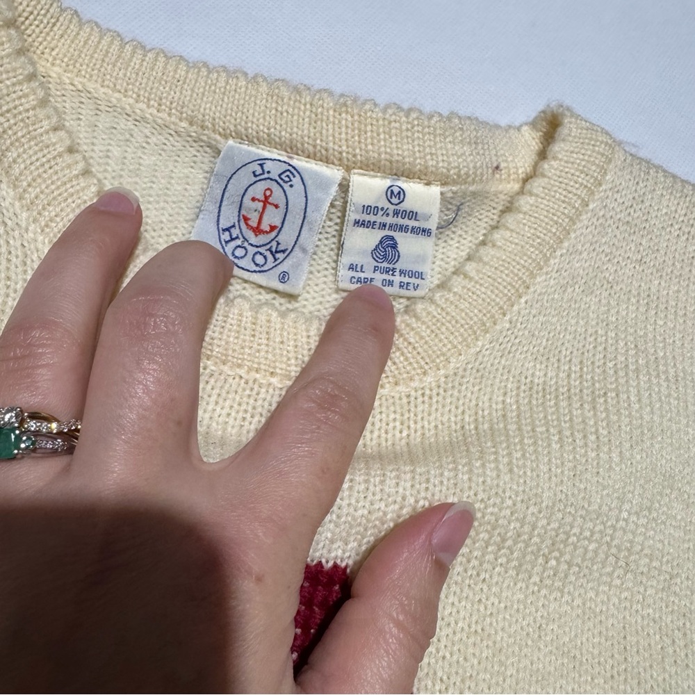 Vtg Cottage Core 100% Wool Embroidered‎ Needlepoint Floral Sweater Medium Granny - Picture 3 of 8